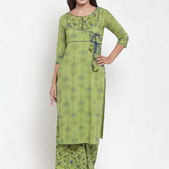 Indibelle Women Mahandi Green Cotton Floral Print Straight Kurta